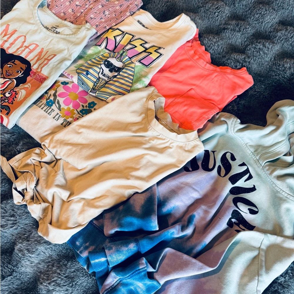 Girls Size Medium (7/8) Clothing Bundle – 6 Tees + Justice Hoodie